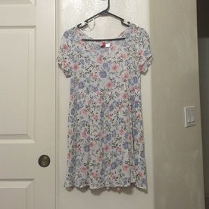 H&M Divided "Wrinkled" dress in floral print