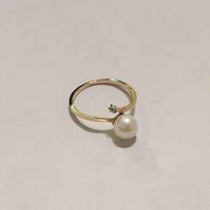 14 k gold pearl ring with diamond accent