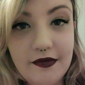 Meet your Posher, Lacey