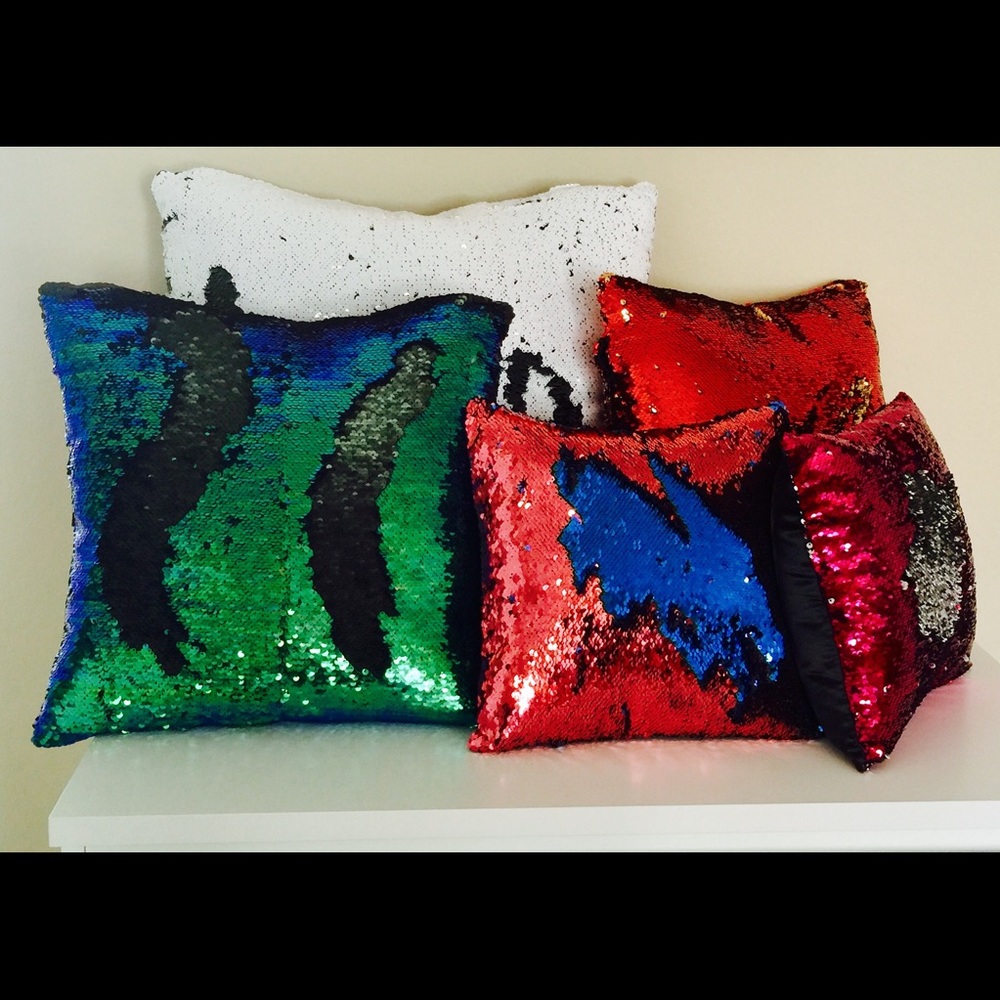 Mermaid  16" Pink/Silver Reversible Sequins cover