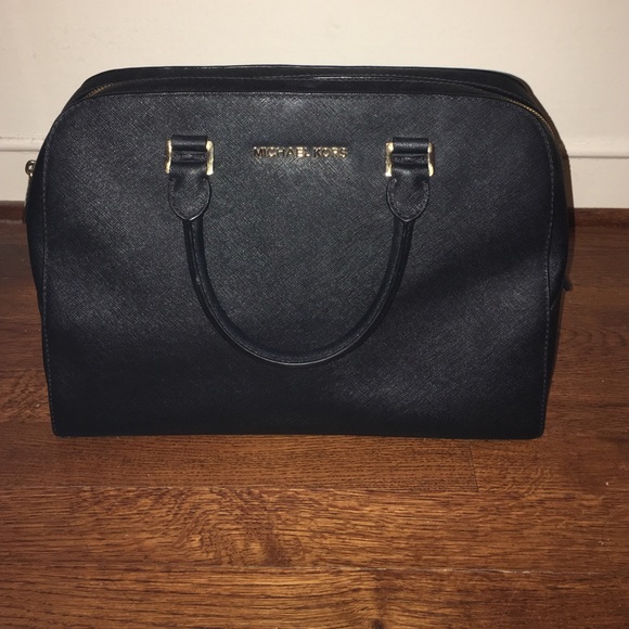 Black Leather Michael Kors Purse