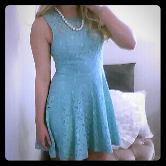 Kimchi Blue tiffany floral lace dress - Picture 1 of 4