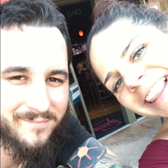 Meet your Posher, Michelle - Picture 2 of 3