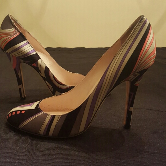 Emilio Pucci Multicolor Viola Satin Printed Pumps - Picture 5 of 5