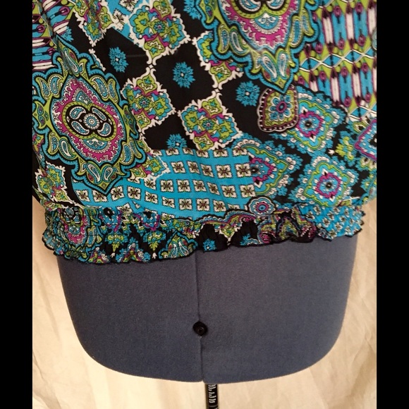 Paisley top, sheer,size L Throw it over everything - Picture 4 of 4
