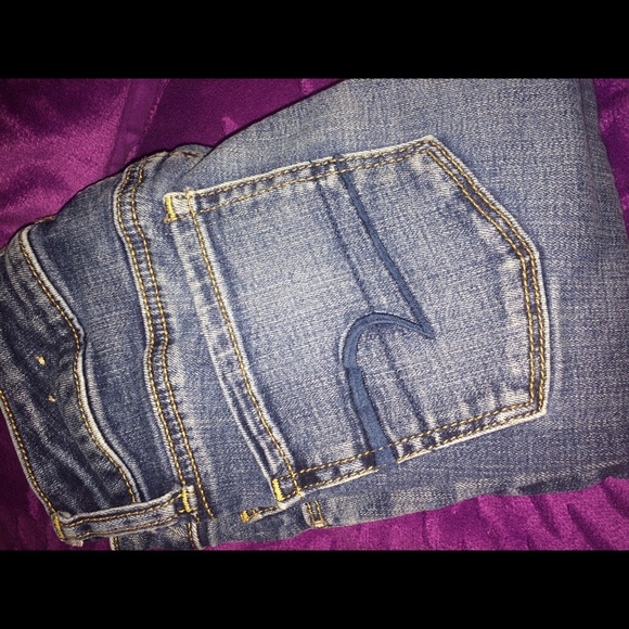 American Eagle Medium Wash Jeans