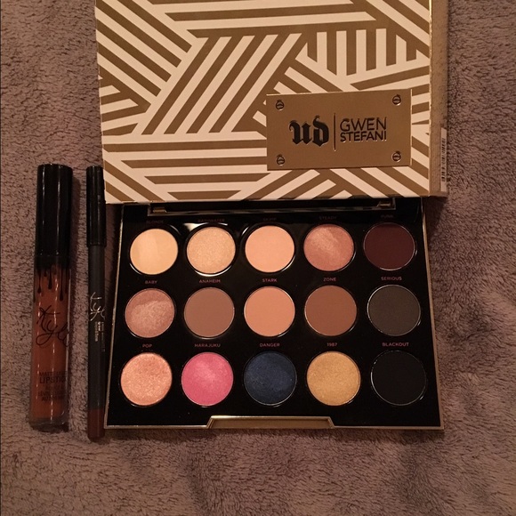 KYLIE JENNER & URBAN DECAY BUNDLE