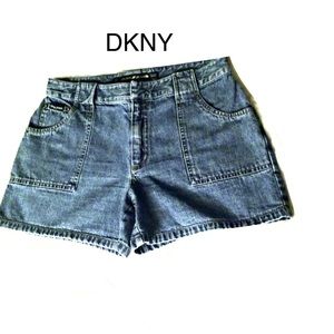 CUTE DKNY DENIM SHORTS LIKE NEW!!