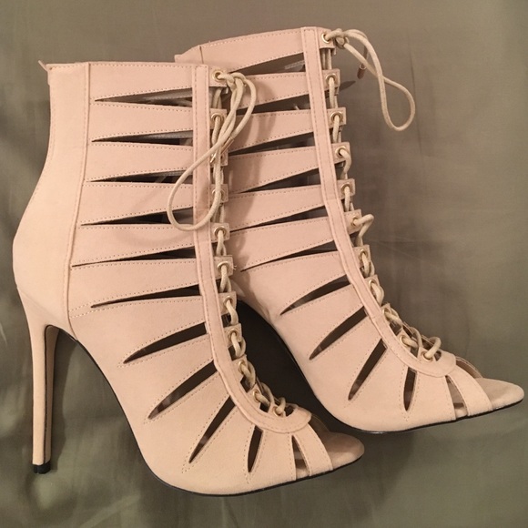 Cream Heels! 😍