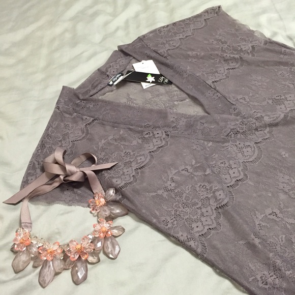 NWT Cute Charcoal Lacy Tunic Top Size Large