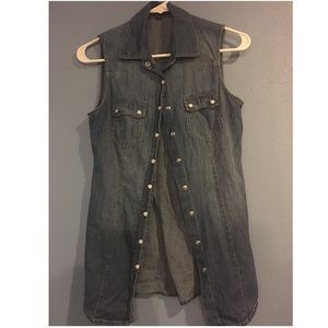 Jean Vest