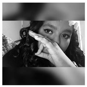 Meet your Posher, Stefany