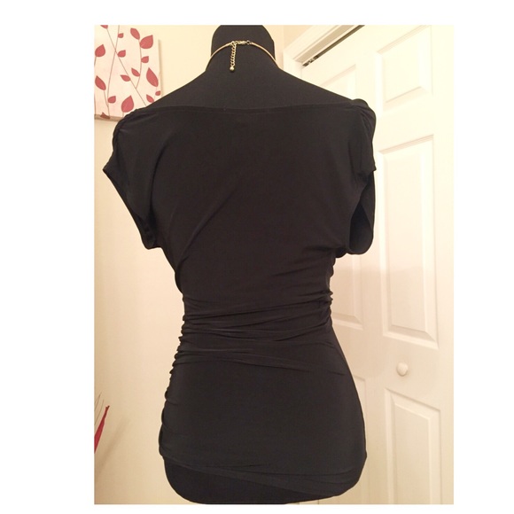 ❤️SOLD❤️Guess Ruched Black Top - Picture 2 of 4