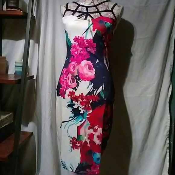 ⚡SALE⚡SEXY FLORAL WITH CAGE TOP - Picture 3 of 4