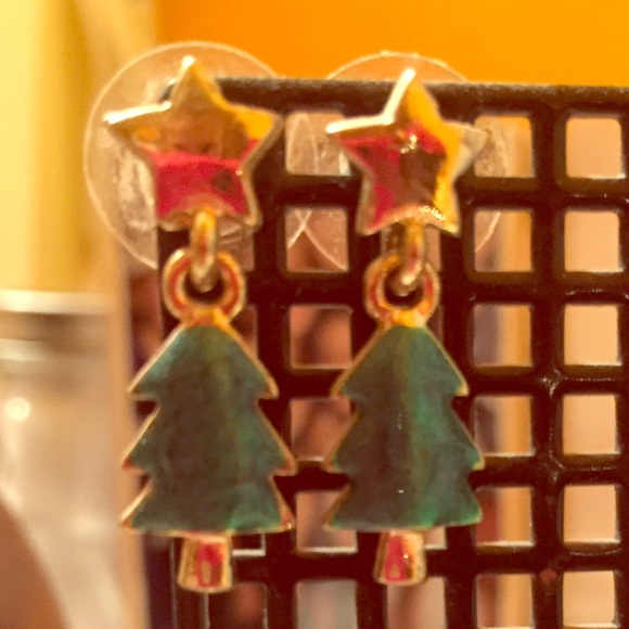 Christmas tree earrings!