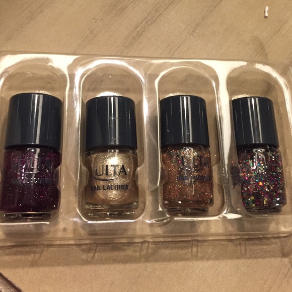 Brand new nail polish kit! - Picture 2 of 2
