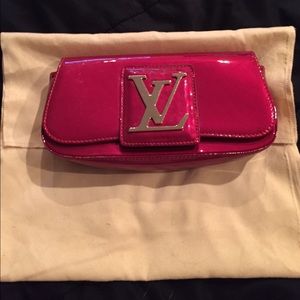 Red clutch
