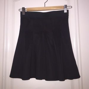 Black pleated skirt