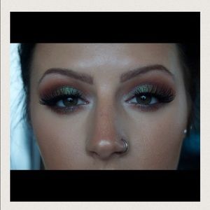 ‼️URBAN DECAY DUALCHROME EYESHADOW IN LOUNGE ‼️