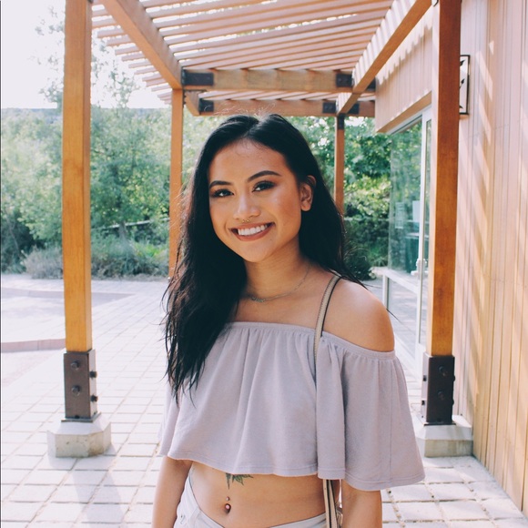 MEET YOUR POSHER(s)❤️ - Picture 2 of 3