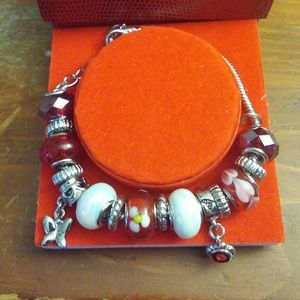 Glam & Glow- charm bracelet