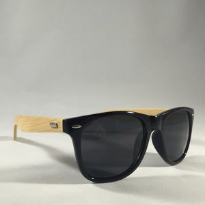 NWOT wayfarer black wooden sunglasses