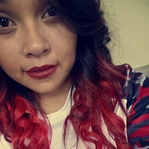 Meet your Posher, Tania