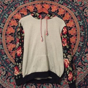 Flowery Sleeve & Hood Sweatshirt!!