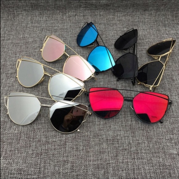Women and Men Mirror Sunglasses - Picture 7 of 8