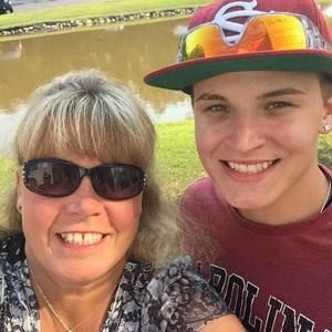 Meet your Posher, Sharon