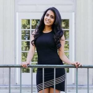 Meet your Posher, Monica