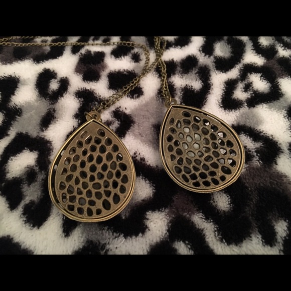 📦 water drop gemstone OPTION 2pc or 5pc necklace - Picture 2 of 4