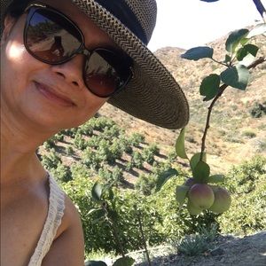 Meet your Posher, Edith