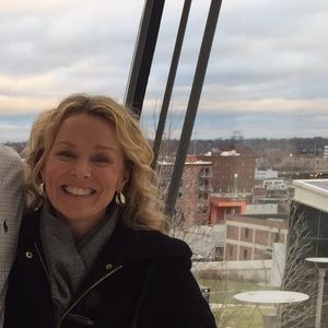 Meet your Posher, Brooke