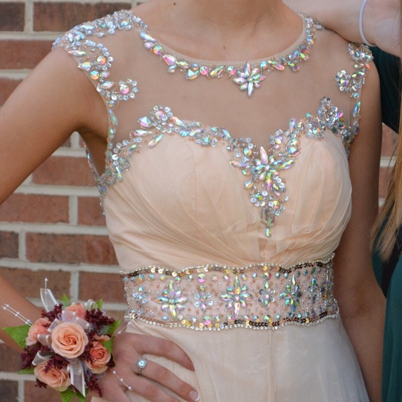 Prom/Formal Long Dress - Picture 2 of 4