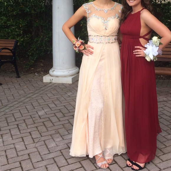 Prom/Formal Long Dress - Picture 4 of 4