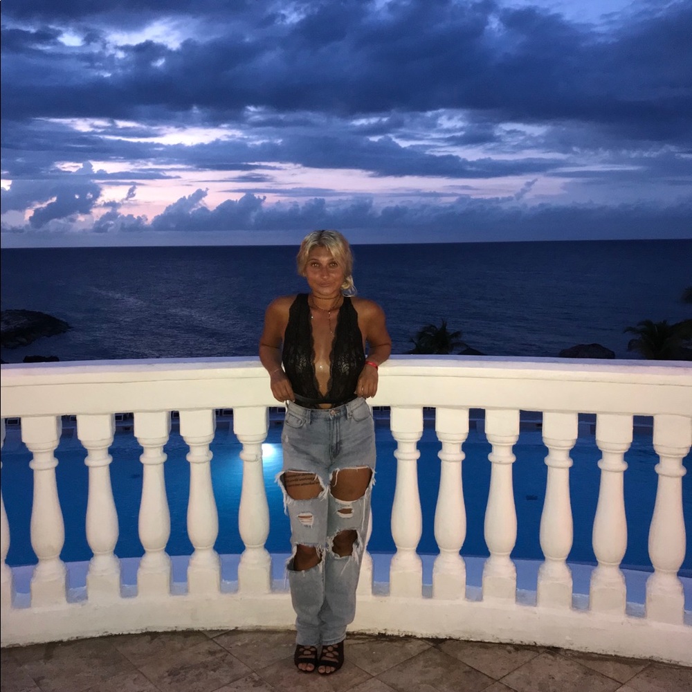 Meet your Posher, Nicole