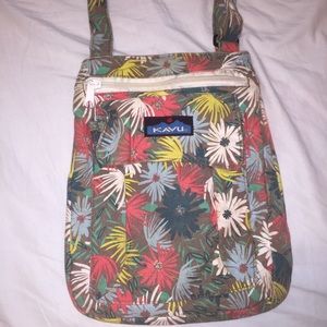 Kavu cross body bag with adjustable straps