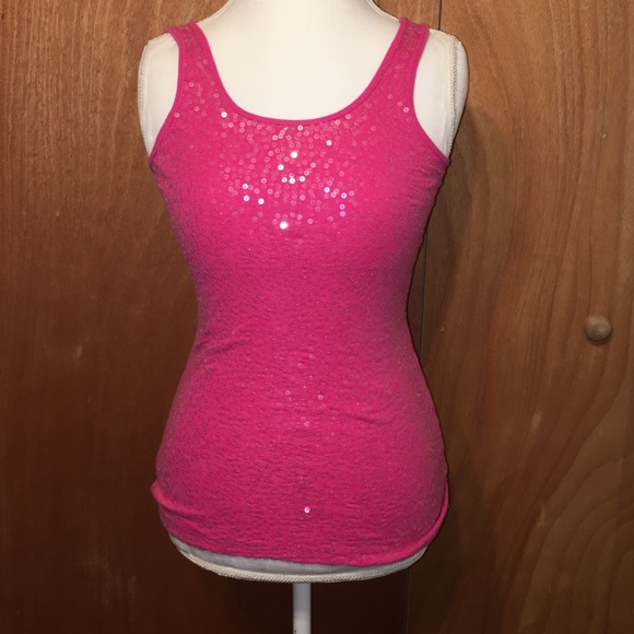 Rue21 Tops - Rue 21 Pink sparkly tank top