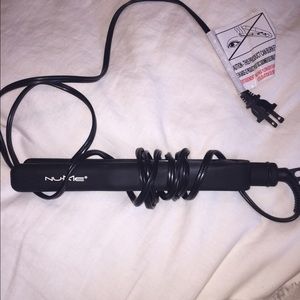 NUME FASHIONISTA STRAIGHTENER