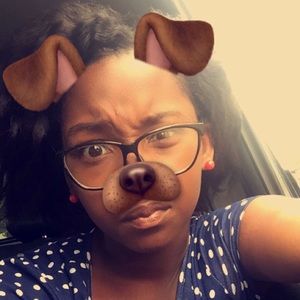 Meet your Posher, Tranice