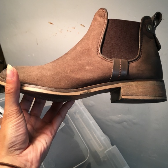Steve Madden Chelsea boots