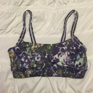LuluLemon sports bra