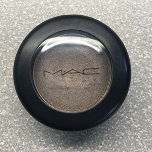 MAC Eyeshadow Satin Taupe