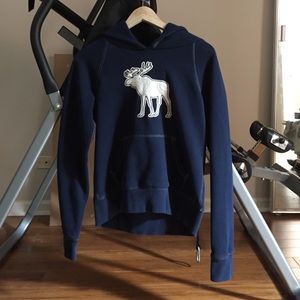 Small (kids XL) Abercrombie navy blue sweatshirt