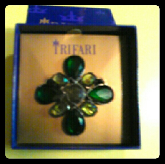#Brooch#