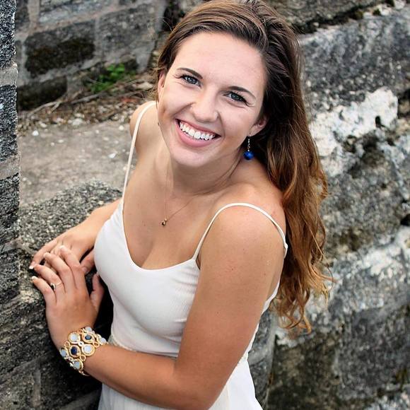 Meet your Posher, Lindsey