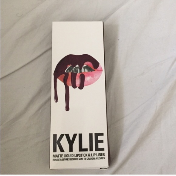 Kylie lipstick "kourt K"