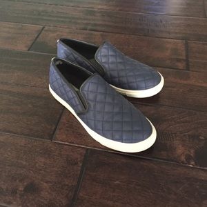 Navy Steve Madden leather canvas shoes