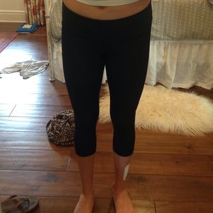 Black lulu lemon pants with grey polkadots